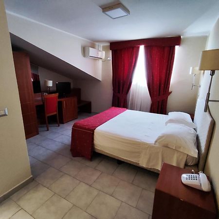Pisani Hotel San Nicola La Strada Exterior photo